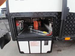 2025 Windsor Genesis 196Md Wild 19'6