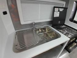 2025 Windsor Genesis 196Md Wild 19'6