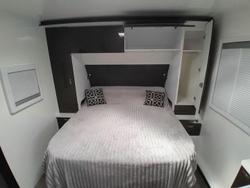 2025 Windsor Genesis 220Md 22' 2 Bunk