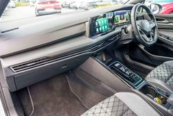 2023 Volkswagen Golf 110TSI R-Line