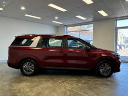 2023 Kia Carnival S