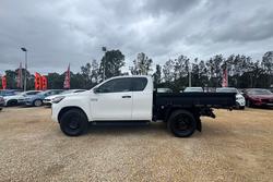 2021 Toyota Hilux SR