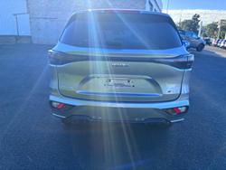 2025 Isuzu MU-X X-TERRAIN