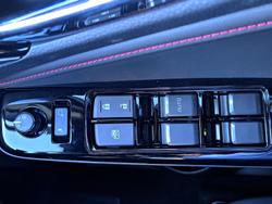 2025 Isuzu MU-X X-TERRAIN