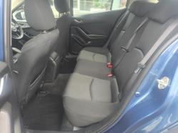 2018 Mazda 3 Neo Sport