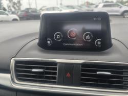 2018 Mazda 3 Neo Sport