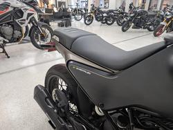 2022 HUSQVARNA SVARTPILEN 401 Black