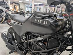 2022 HUSQVARNA SVARTPILEN 401 Black