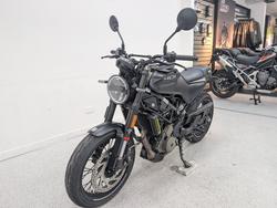 2022 HUSQVARNA SVARTPILEN 401 Black