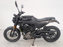2022 HUSQVARNA SVARTPILEN 401 Black