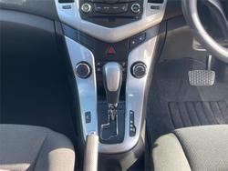 2013 Holden Cruze CD JH Series II MY13 Summit White