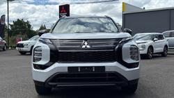2025 Mitsubishi Outlander LS