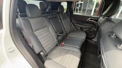 2025 Mitsubishi Outlander LS