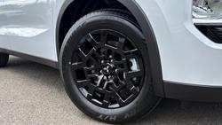 2025 Mitsubishi Outlander LS