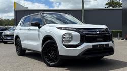 2025 Mitsubishi Outlander LS
