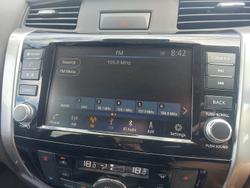 2025 Nissan Navara ST-X