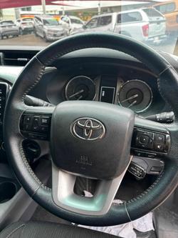 2021 Toyota Hilux SR5