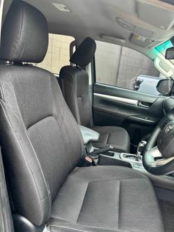 2021 Toyota Hilux SR5