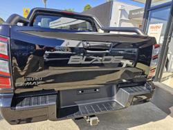 2025 Isuzu D-MAX BLADE