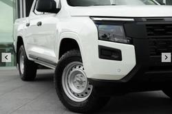 2026 Nissan Navara SL