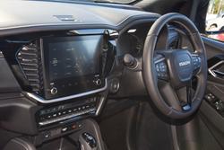 2025 Isuzu MU-X LS-T
