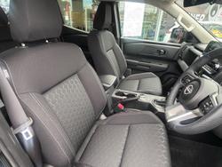 2026 Nissan Navara ST