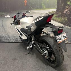 2026 Yamaha YZF-R3 White