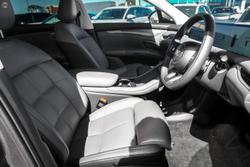 2025 MG IM6 Performance