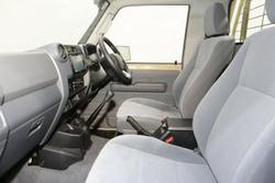 2025 Toyota Landcruiser GXL