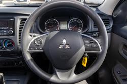 2016 Mitsubishi Triton GLX