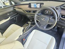 2019 Lexus UX 200 Luxury MZAA10R Mercury Grey