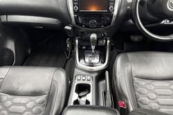 2021 Nissan Navara ST-X