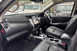 2021 Nissan Navara ST-X