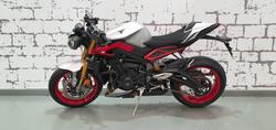 2025 Triumph Street Triple 765 RX Street Triple Silver