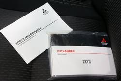 2025 Mitsubishi Outlander LS