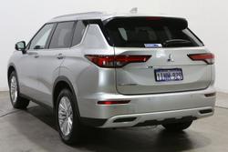 2025 Mitsubishi Outlander LS