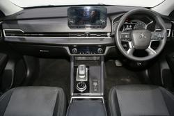 2025 Mitsubishi Outlander LS