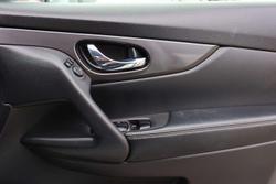 2022 Nissan X-TRAIL ST