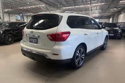2017 Nissan Pathfinder Ti
