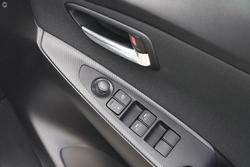 2025 Mazda 2 G15 Evolve