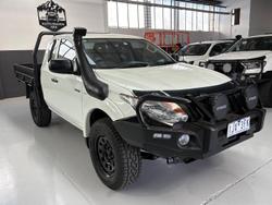 2017 Mitsubishi Triton GLX