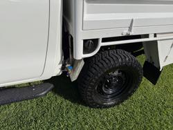 2022 Toyota Hilux SR