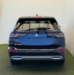 2025 Mitsubishi Outlander LS