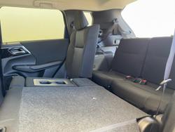 2025 Mitsubishi Outlander LS