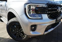 2025 Ford Everest Black Edition