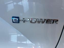 2026 Nissan QASHQAI Ti-L e-POWER J12 MY26 Pearl White with Onyx Black Roof