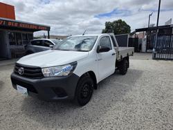 2015 Toyota Hilux Workmate TGN121R 4x2 Glacier White