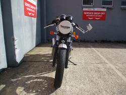 2004 Triumph THRUXTON 900 BLACK