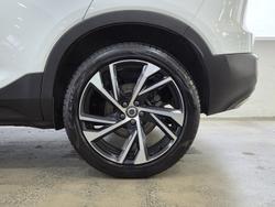2020 Volvo XC40 T5 R-Design