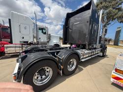 2025 Kenworth T909 